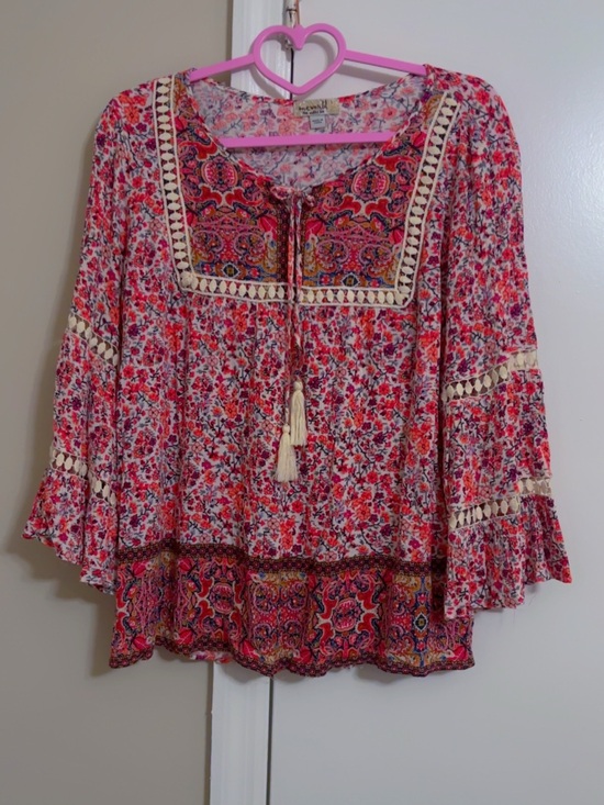 ONE WORLD Tops - ONE WORLD Pink Floral Boho Tunic with Cream Tassel